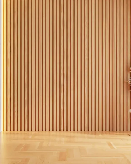 Design de interiores com painel ripado de madeira, papel de parede geométrico e pintura inovadora, ideal para projetos DIY que transformam ambientes