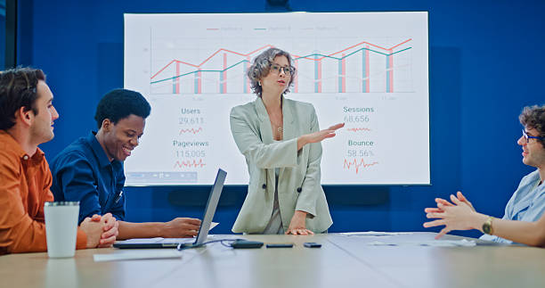 Marcas priorizam profundidade em vez de volume ao focar conteúdo relevante, análise e conexão real com o público.